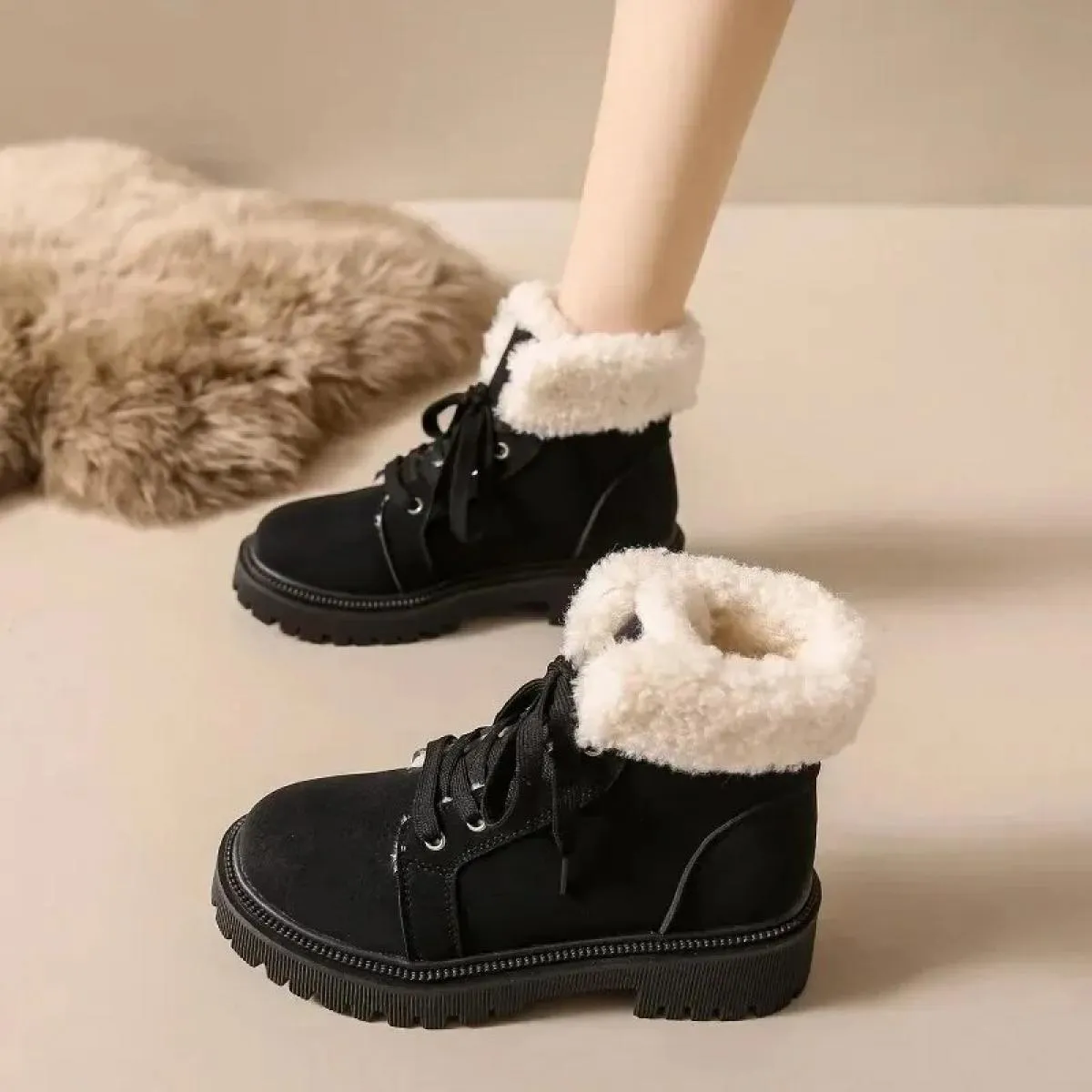 2024 nuove scarpe da neve da donna di vendita calde tinta unita inverno caldo flip in pile scarpe da donna tacco basso in gomma