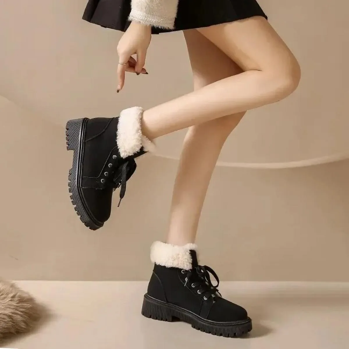 2024 nuove scarpe da neve da donna di vendita calde tinta unita inverno caldo flip in pile scarpe da donna tacco basso in gomma
