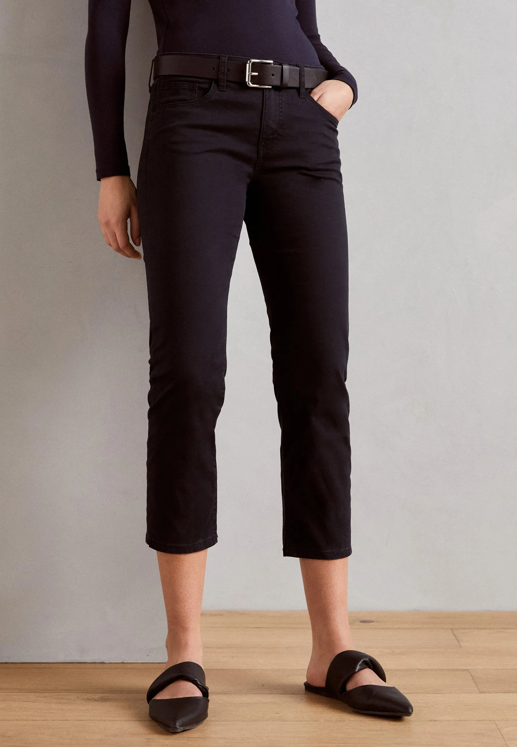 5 POCKET CAPRI - Pantaloni