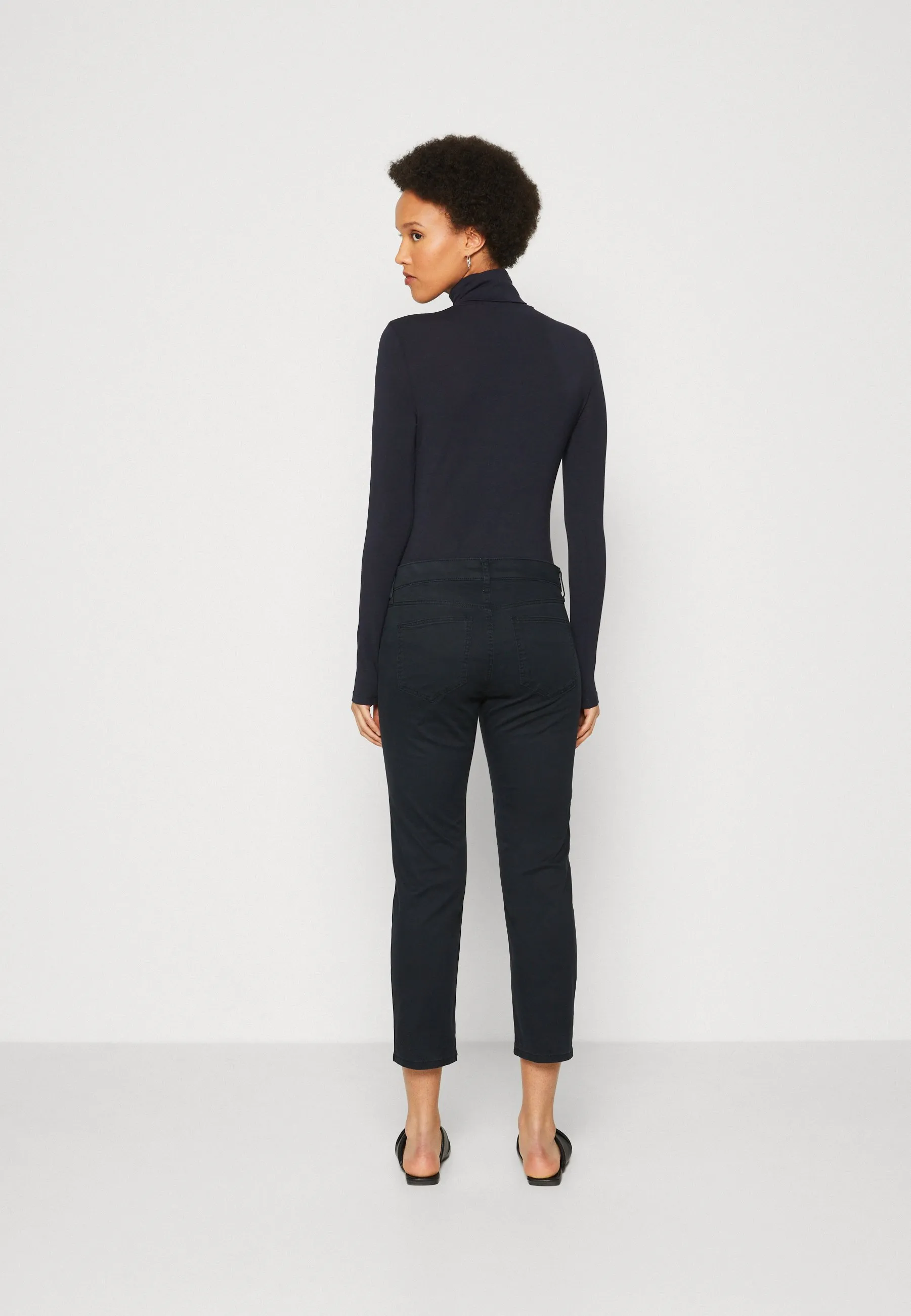 5 POCKET CAPRI - Pantaloni