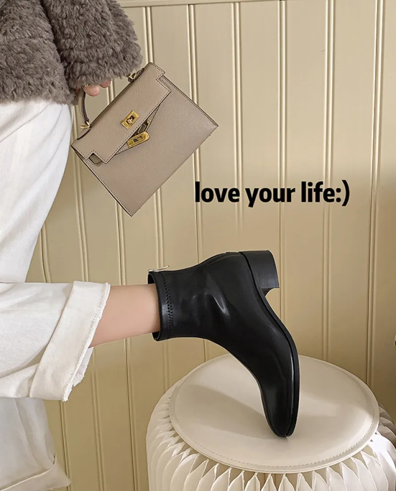 Autumn And Winter  Style Simple Sheepskin Slim Boots Round Toe Commuting Thick Heel Ankle Boots Short Medium Heel Single