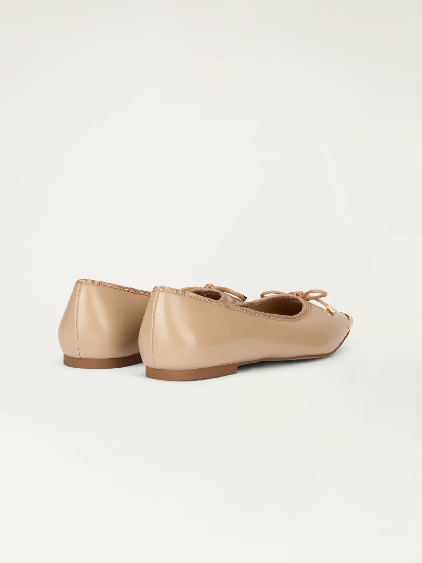 Ballerine con punta in metallo