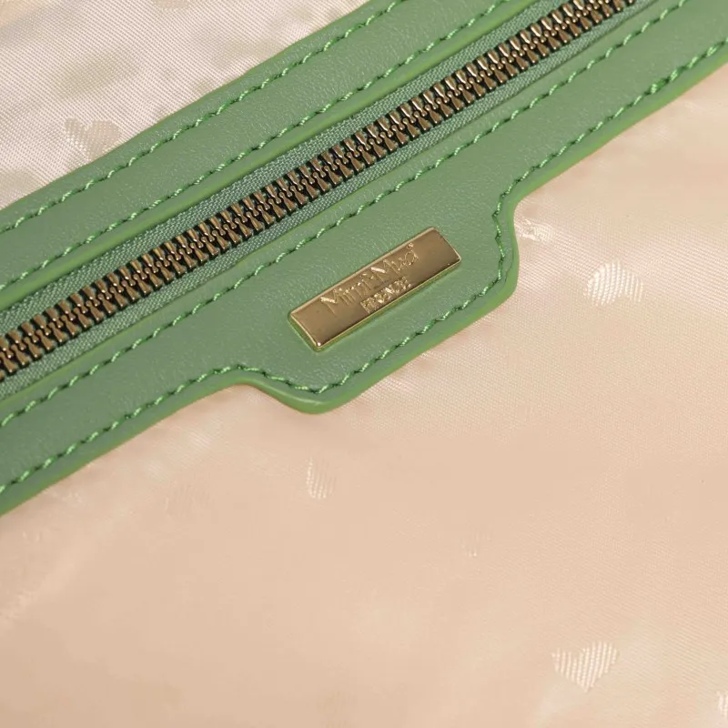 BORSA A BRACCIO CON DETTAGLIO TRAFORATO VERDE MENTA