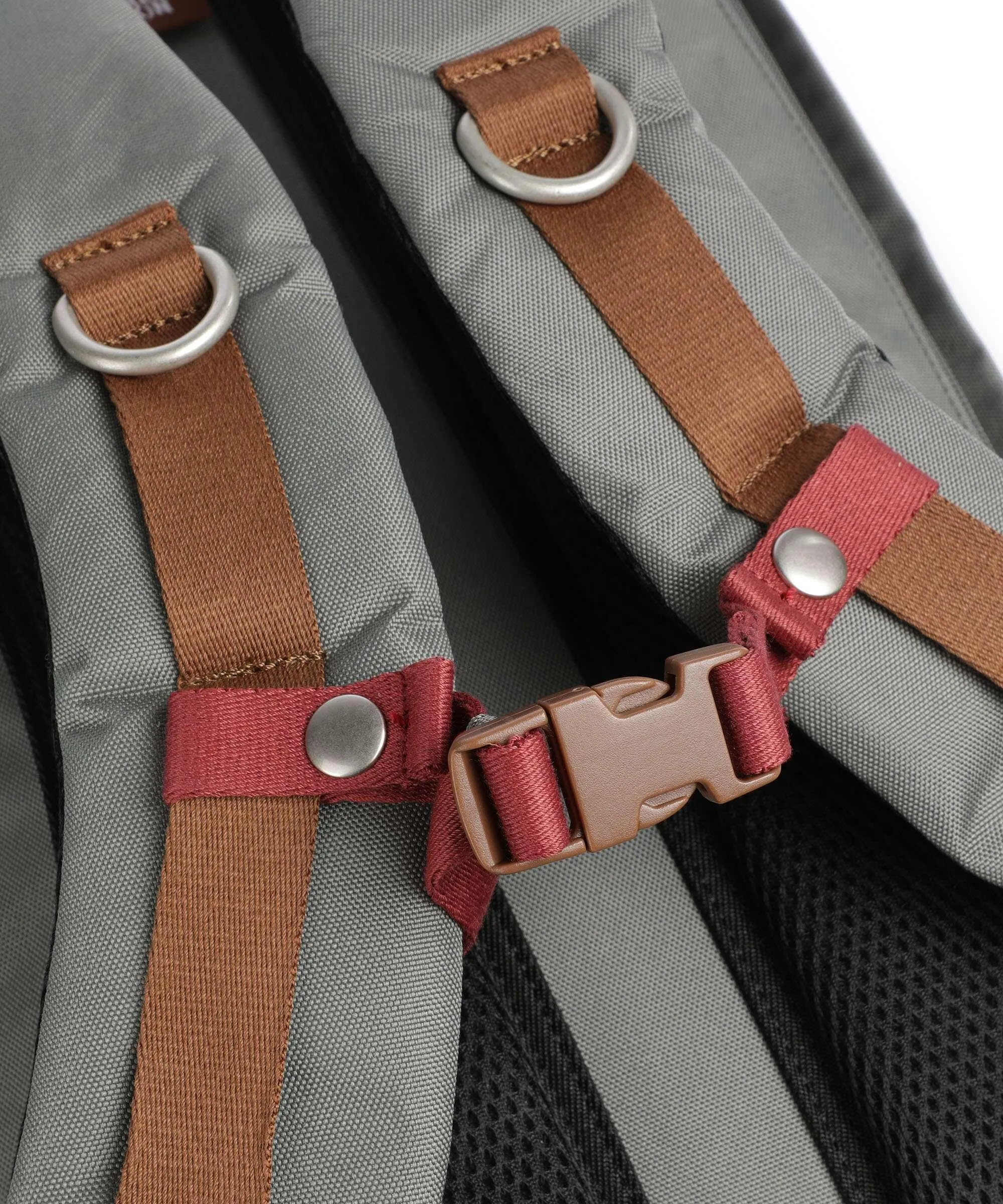 Doughnut Dreamwalker Colorado Zaino 15″ poliestere riciclato grigio-verde  