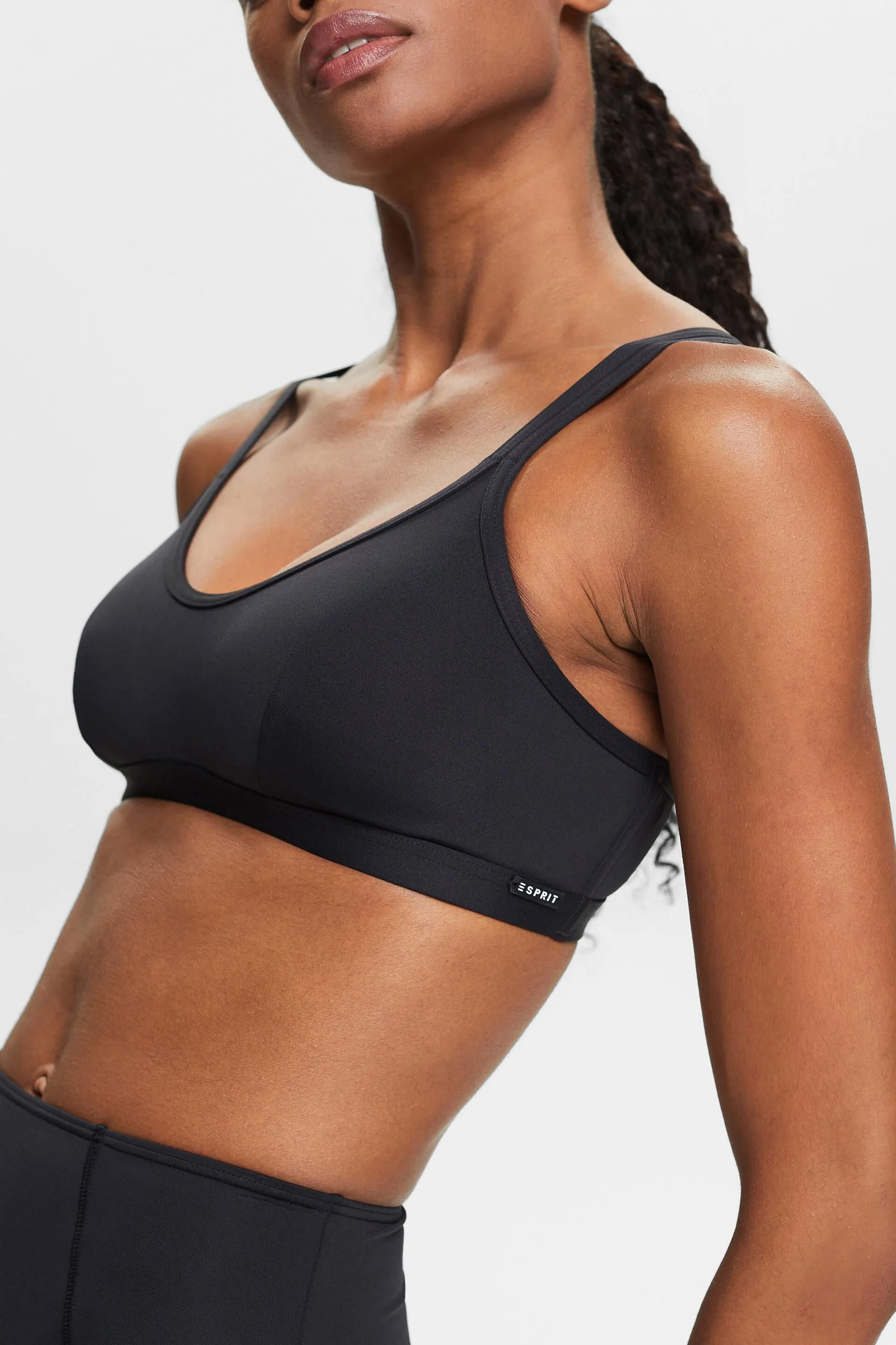 In materiale riciclato: reggiseno imbottito a bustier