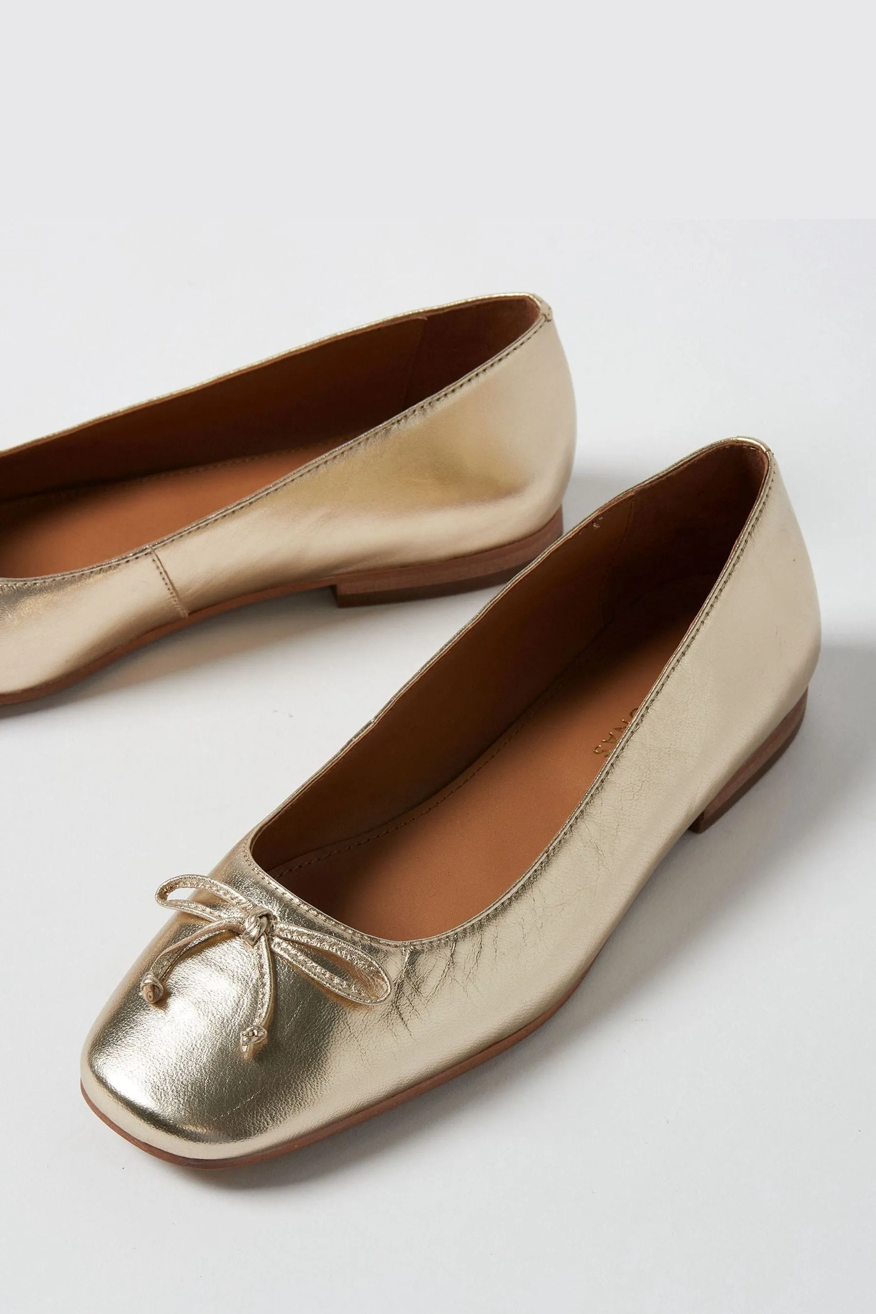 Oliver Bonas Dettagli metallizzati - Scarpe basse a ballerina