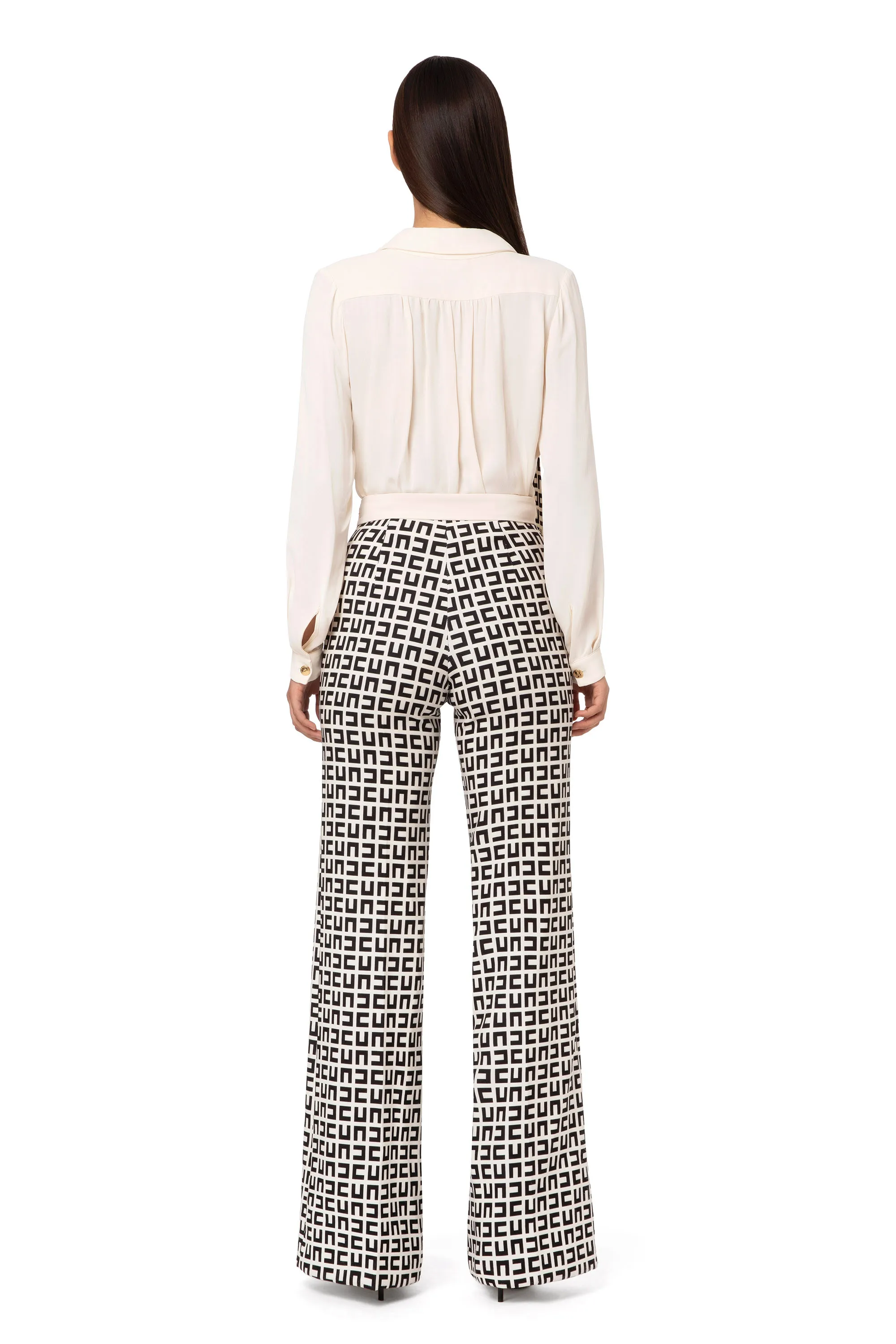 Pantalone dalla vestibilità a palazzo