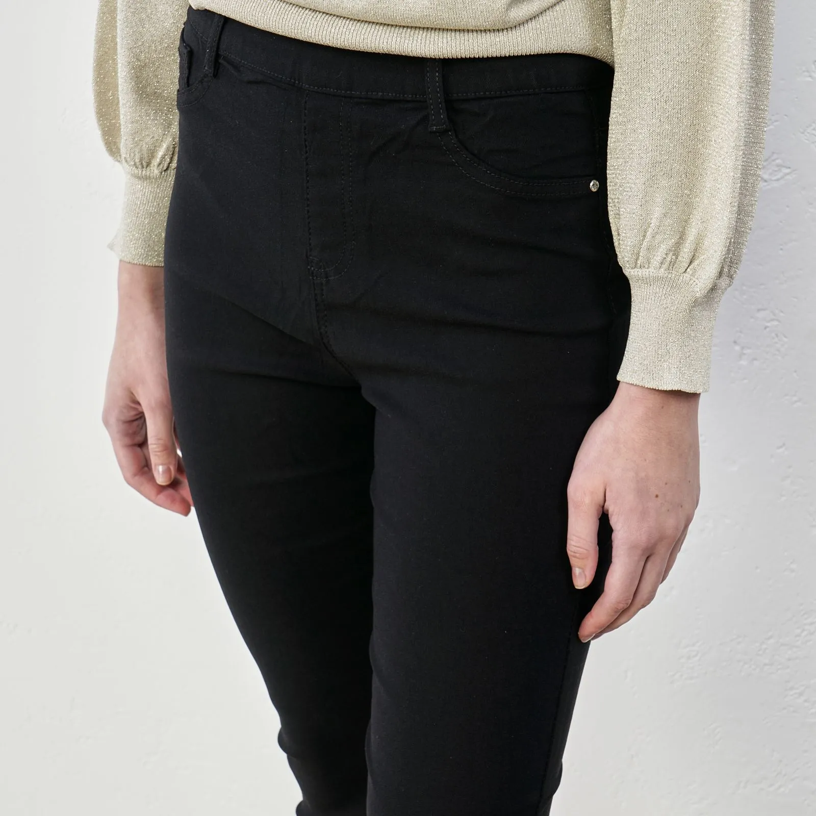 Pantaloni lunghi neri aderenti