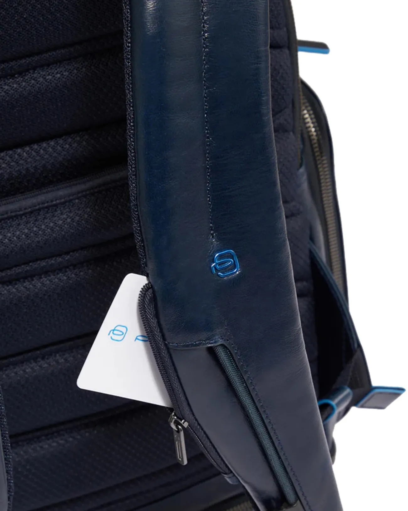 Piquadro - Zaino in pelle porta pc 15,6'' personalizzabile Blue Square | Studioarch.com