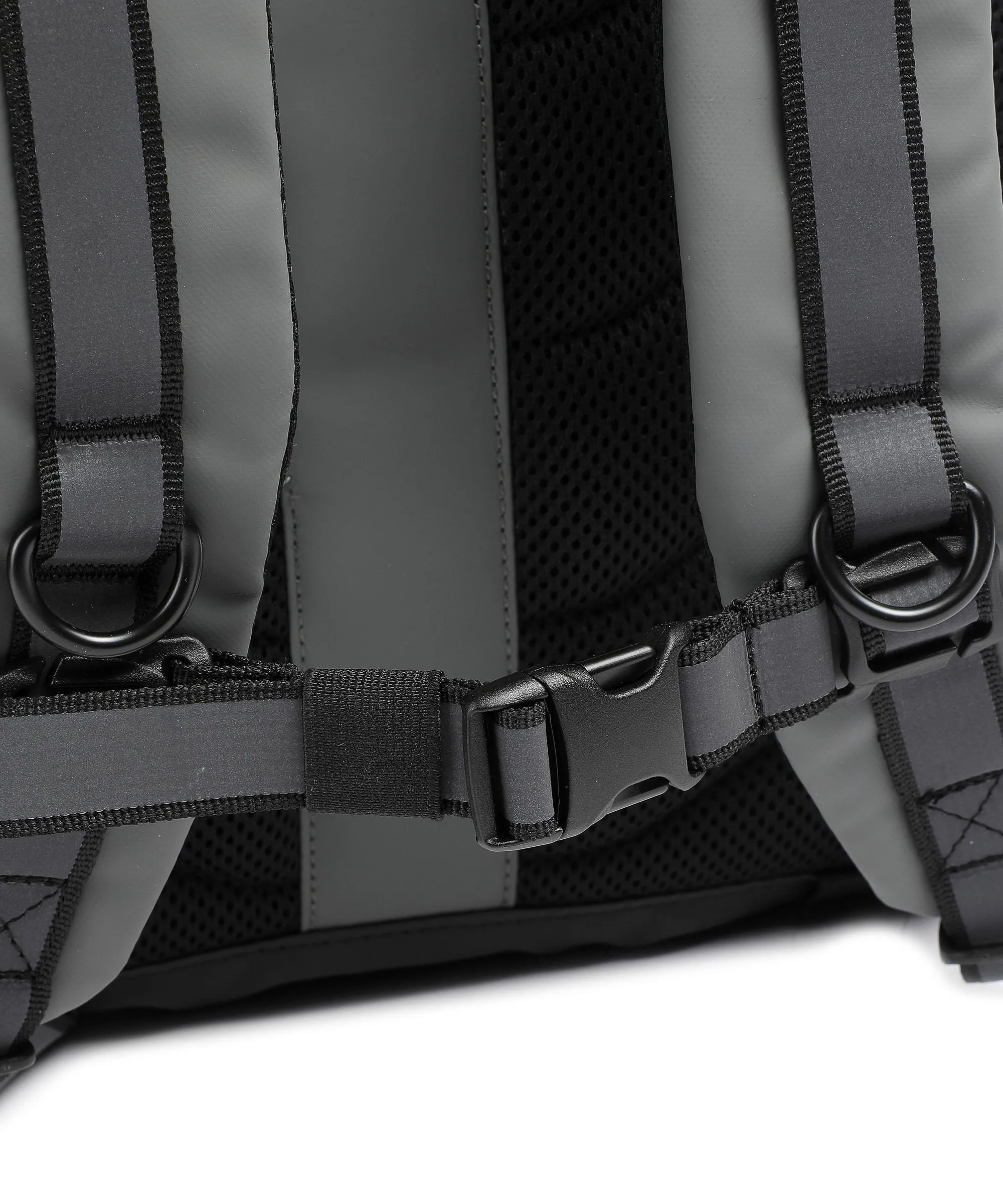  Sandqvist Stream Ruben 2.0 Zaino roll-top 15″ poliestere riciclato nero/grigio  