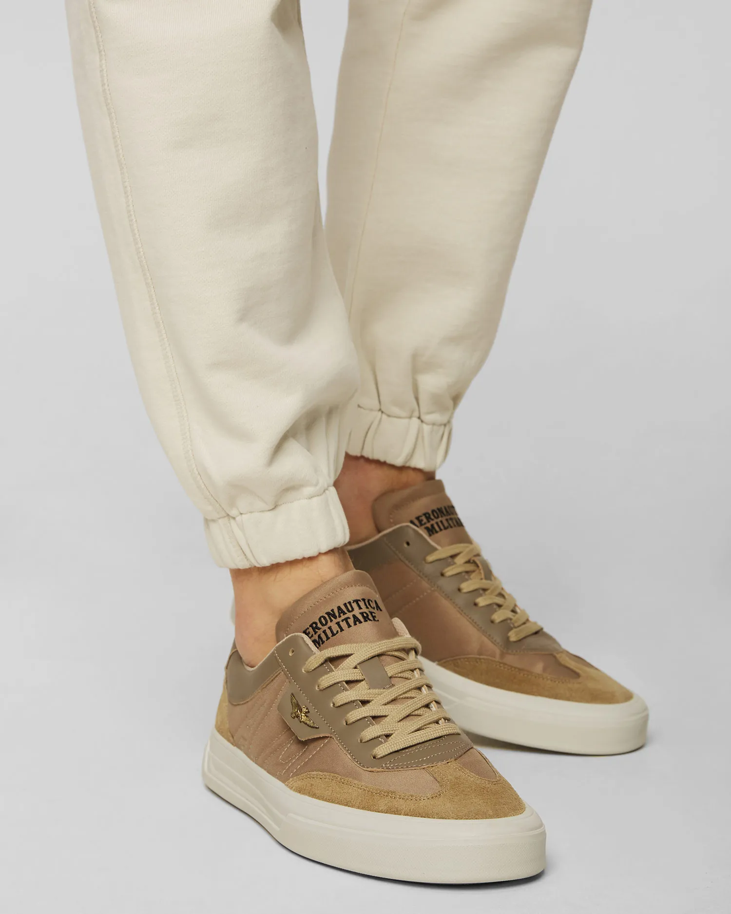 Scarpe beige da uomo Aeronautica Militare 241SC264CT3258-57538