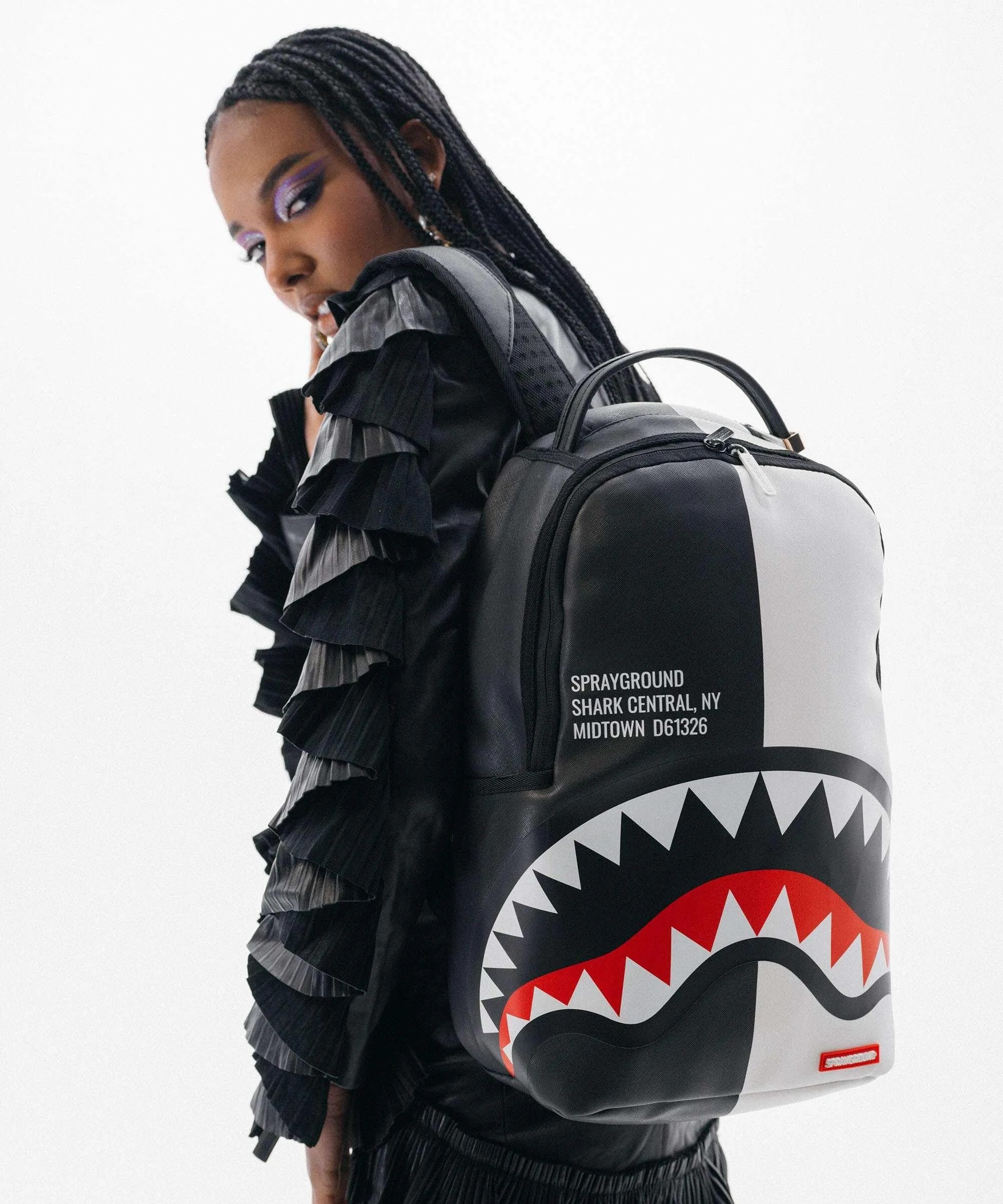  Sprayground Shark Central 2.0 Zaino 13″ plastica nero/bianco  