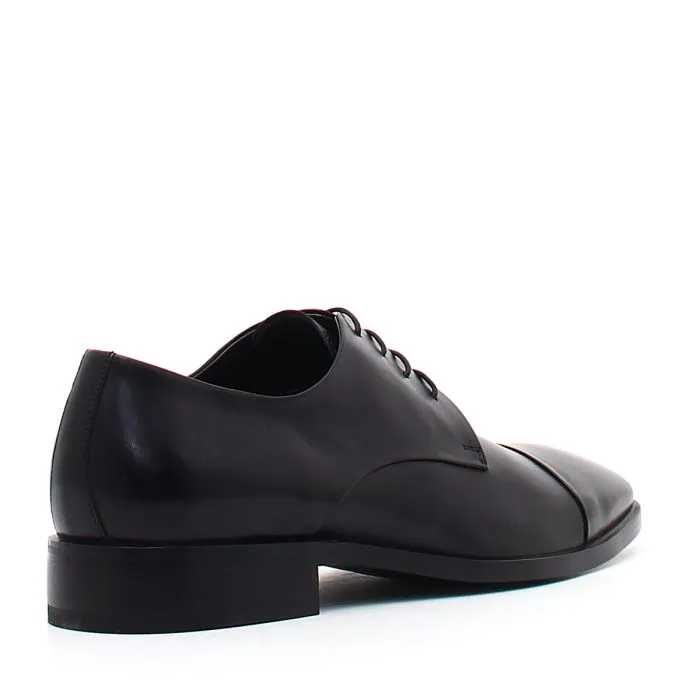 STRINGATE IN PELLE