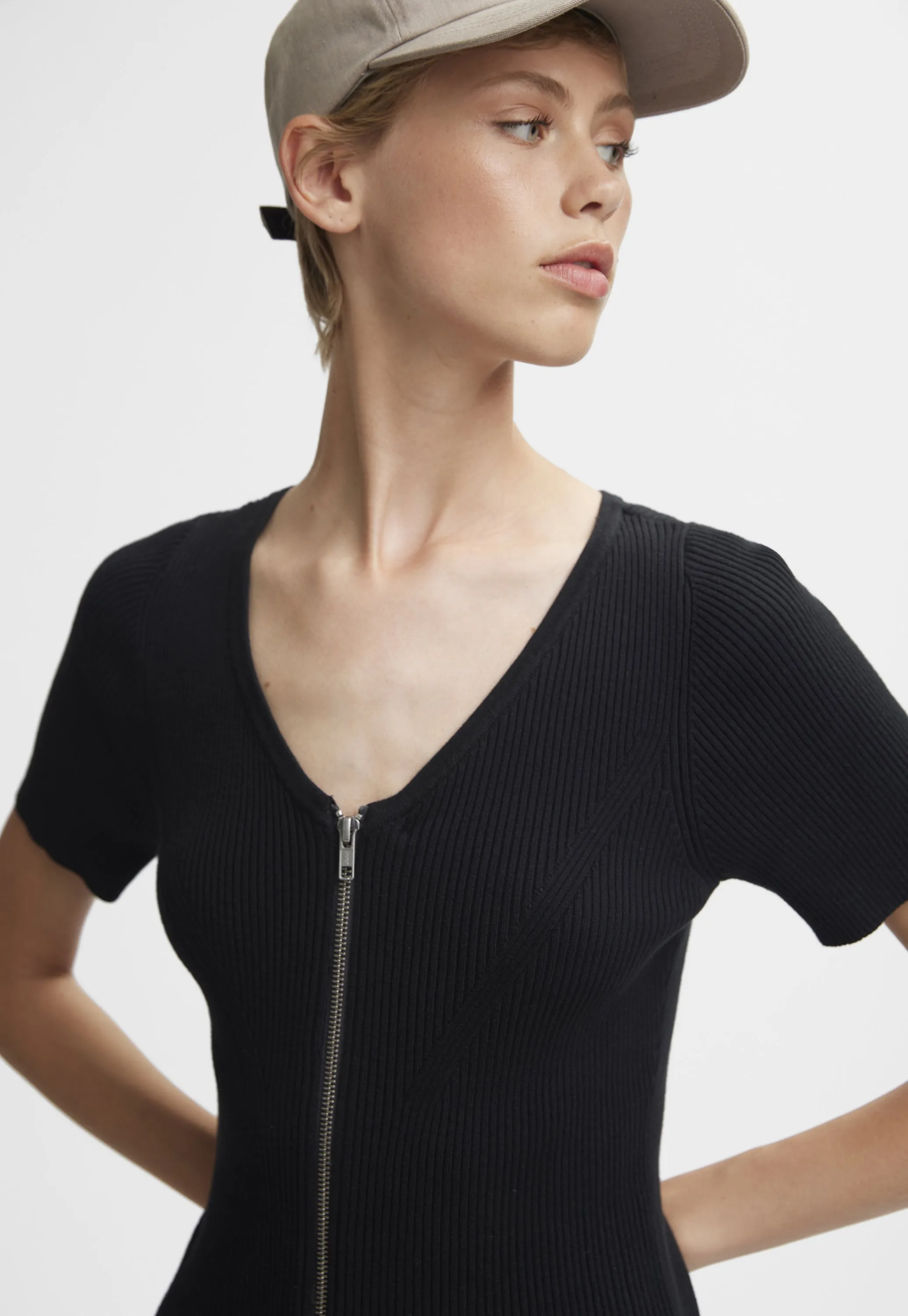 YASMIA SS  - Abito in maglia
